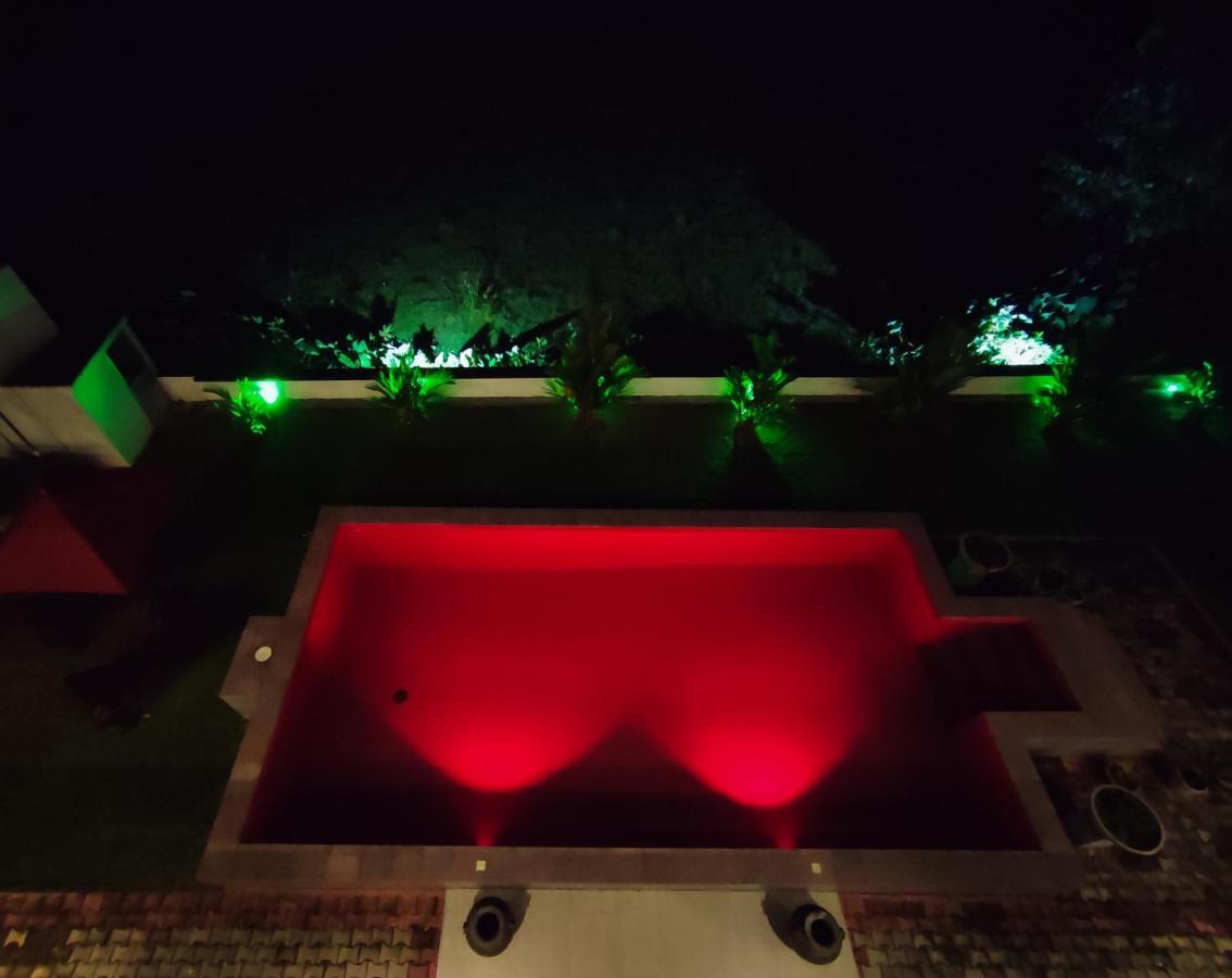Villa Red Pool Hikkaduwa Exteriör bild