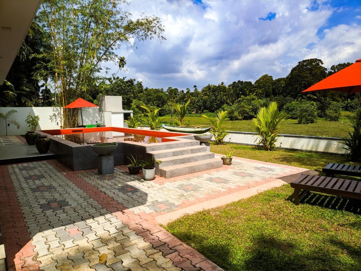 Villa Red Pool Hikkaduwa Exteriör bild